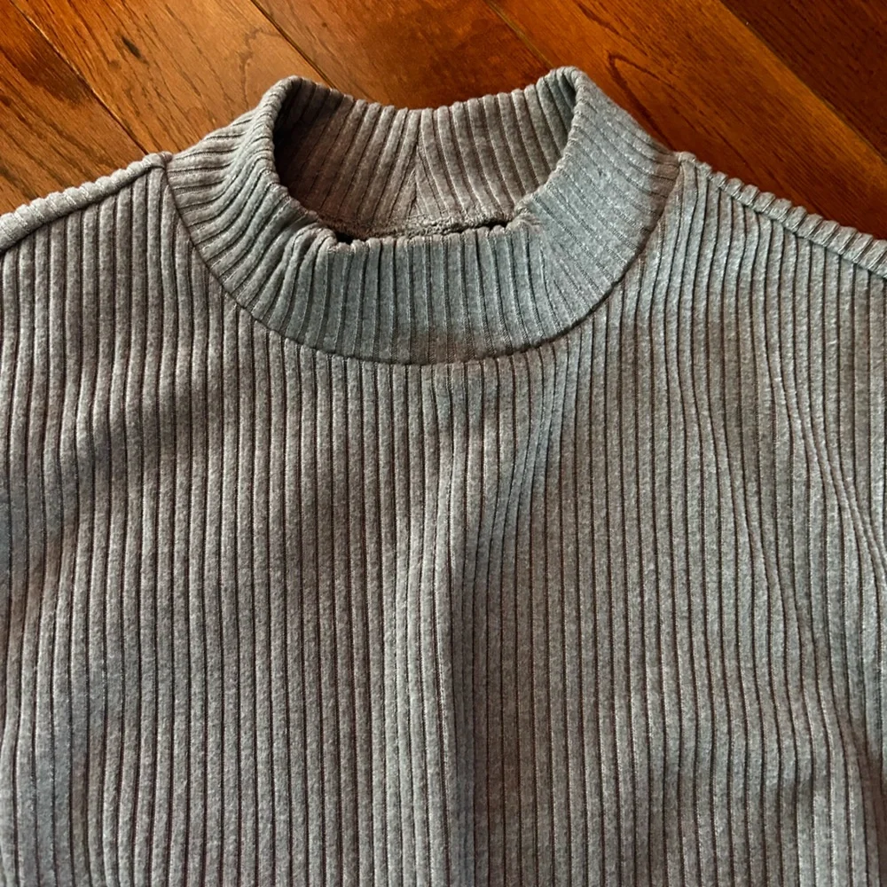Gray Ribbed Dress 🩶 - Picture 2 of 5